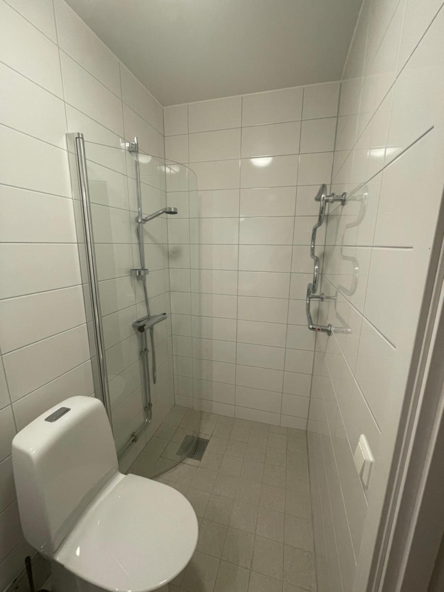 Newly Built Bright Apartment, Close To Everything If You Want To Visit Stockholm, You Will Find The Perfect Accommodation Here! Ferry Line 80 Makes It Very Convenient And Easy To Get To The City Center Nacka Exterior foto
